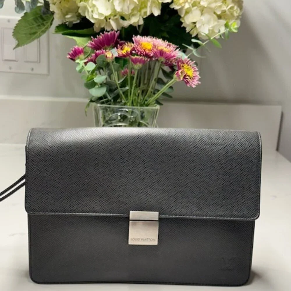 Louis Vuitton LV Black Taiga Leather Selenga Clutch Wristlet + COA